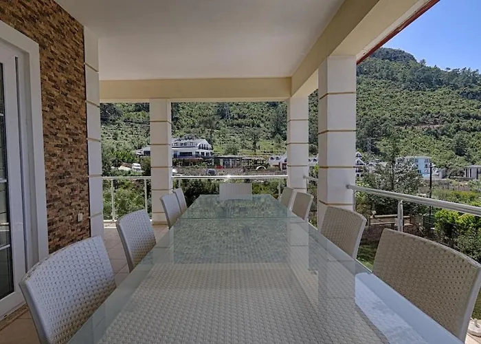 Villa Detached With Private Pool In Oeluedeniz, *