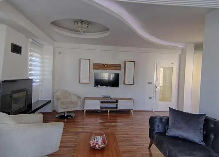 Detached With Private Pool In Oeluedeniz, Villa