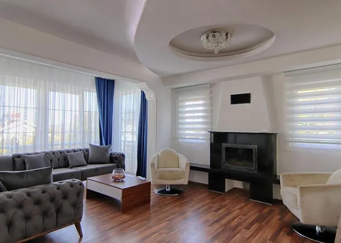 Detached With Private Pool In Oeluedeniz, Villa