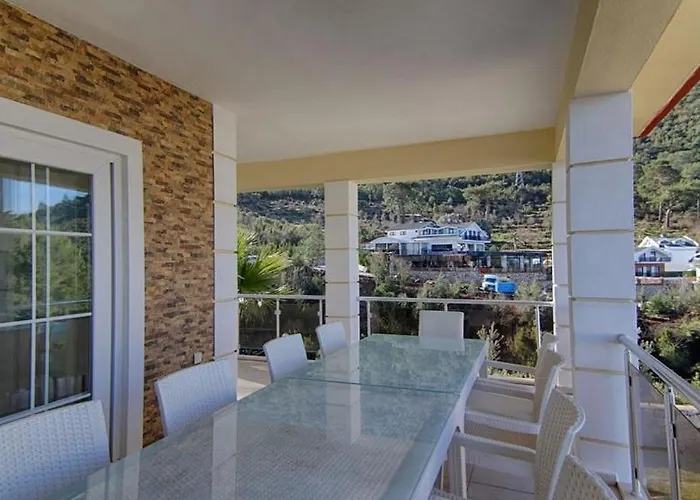 Villa Detached With Private Pool In Oeluedeniz,
