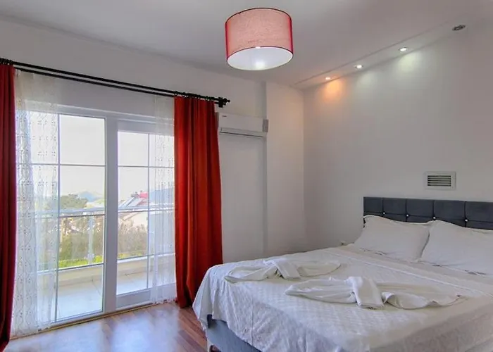 Villa Detached With Private Pool In Oeluedeniz, *