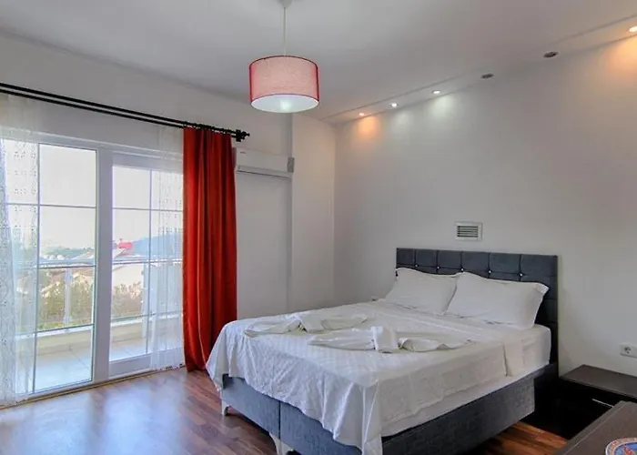 Detached With Private Pool In Oeluedeniz, Villa *