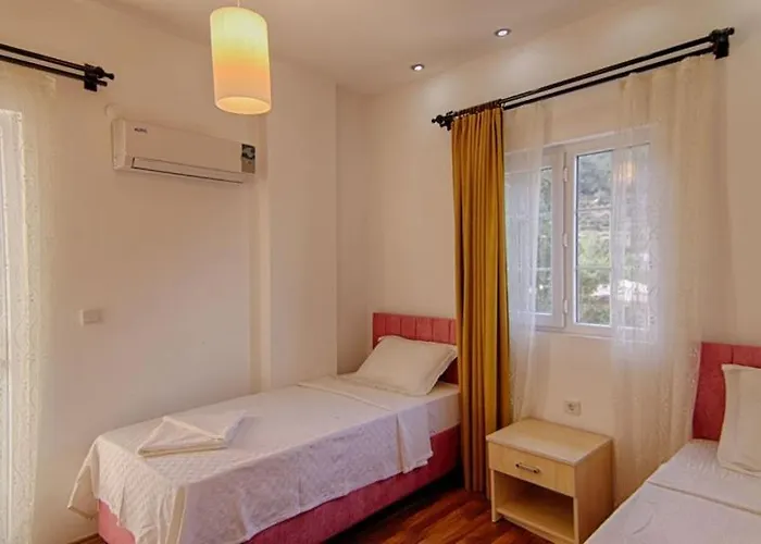 Detached With Private Pool In Oeluedeniz, Villa *