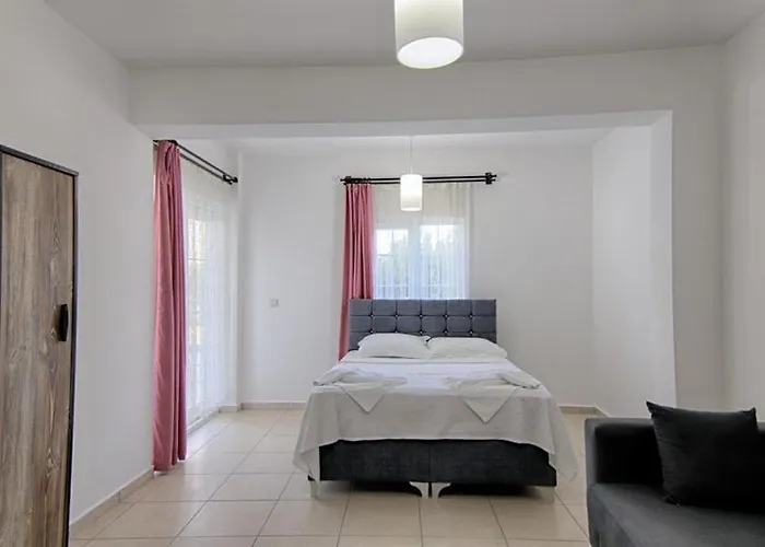 Detached With Private Pool In Oeluedeniz, Villa *