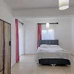 Vila Detached With Private Pool In Oeluedeniz,