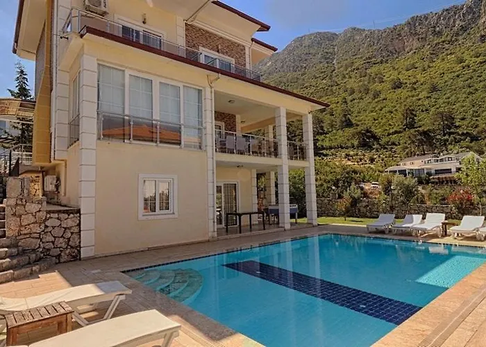 Detached With Private Pool In Oeluedeniz, Вилла *