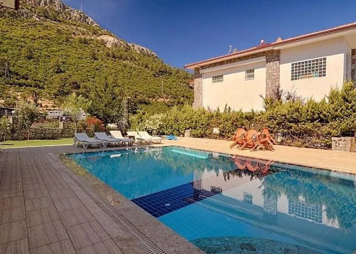 Detached With Private Pool In Oeluedeniz, Вилла