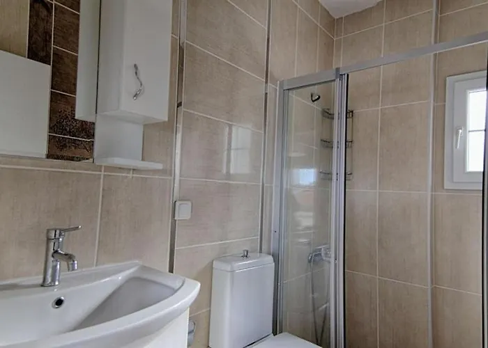Вилла Detached With Private Pool In Oeluedeniz,