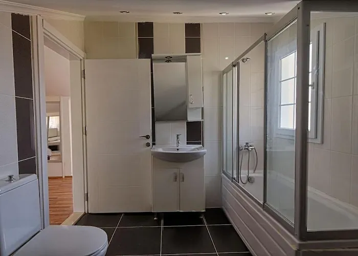 Detached With Private Pool In Oeluedeniz, Вилла *
