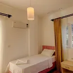 别墅 Detached With Private Pool In Oeluedeniz, 费特希耶
